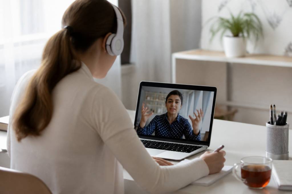 E-formations en santé pour développer les compétences à distance
