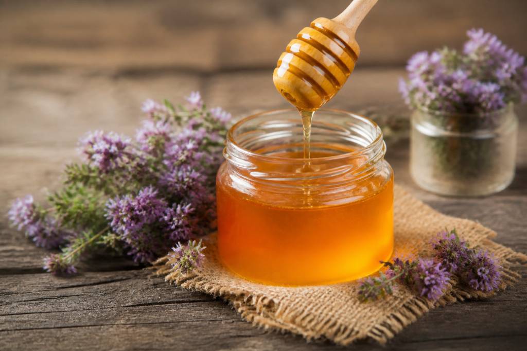 Les bienfaits du miel de thym, cicatrisation et miel au cœur des usages santé